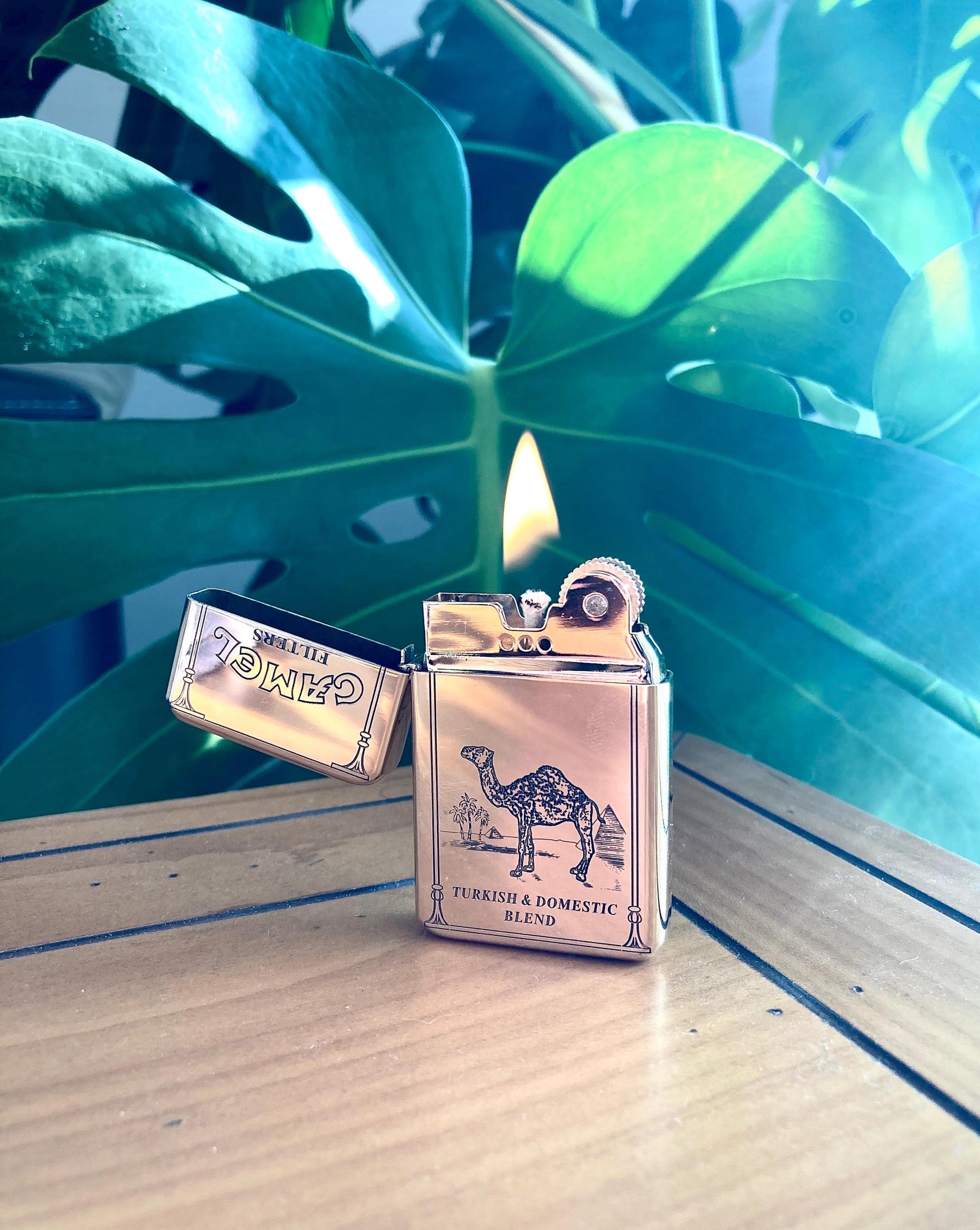 Photo Lighter Camel