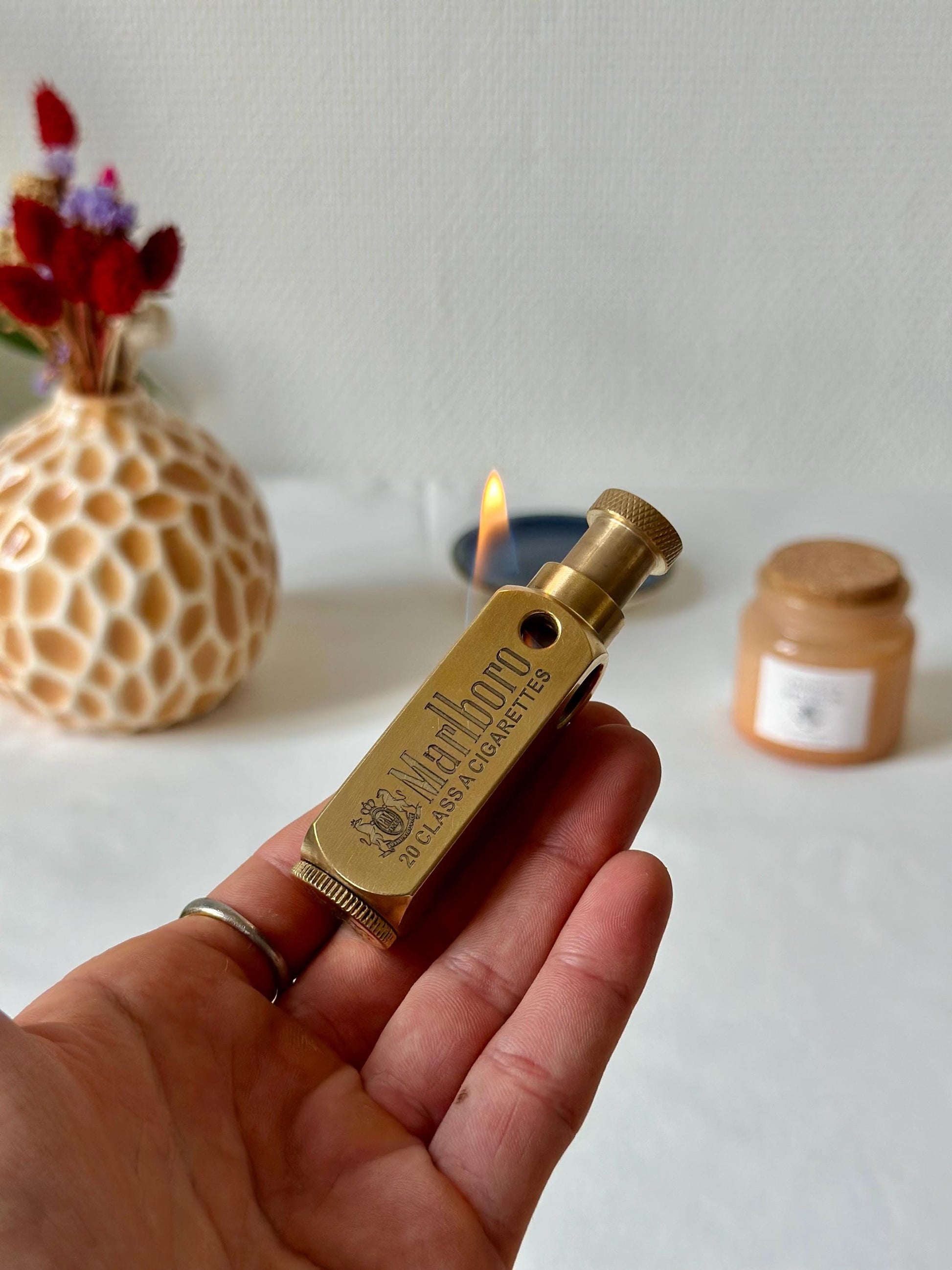 Vintage Marlboro Lighter Engraved Camel Cigarette Windproof Petrol Retro Zippo Style Exquisite Brass Kerosene Custom Windproof Vintage Gift