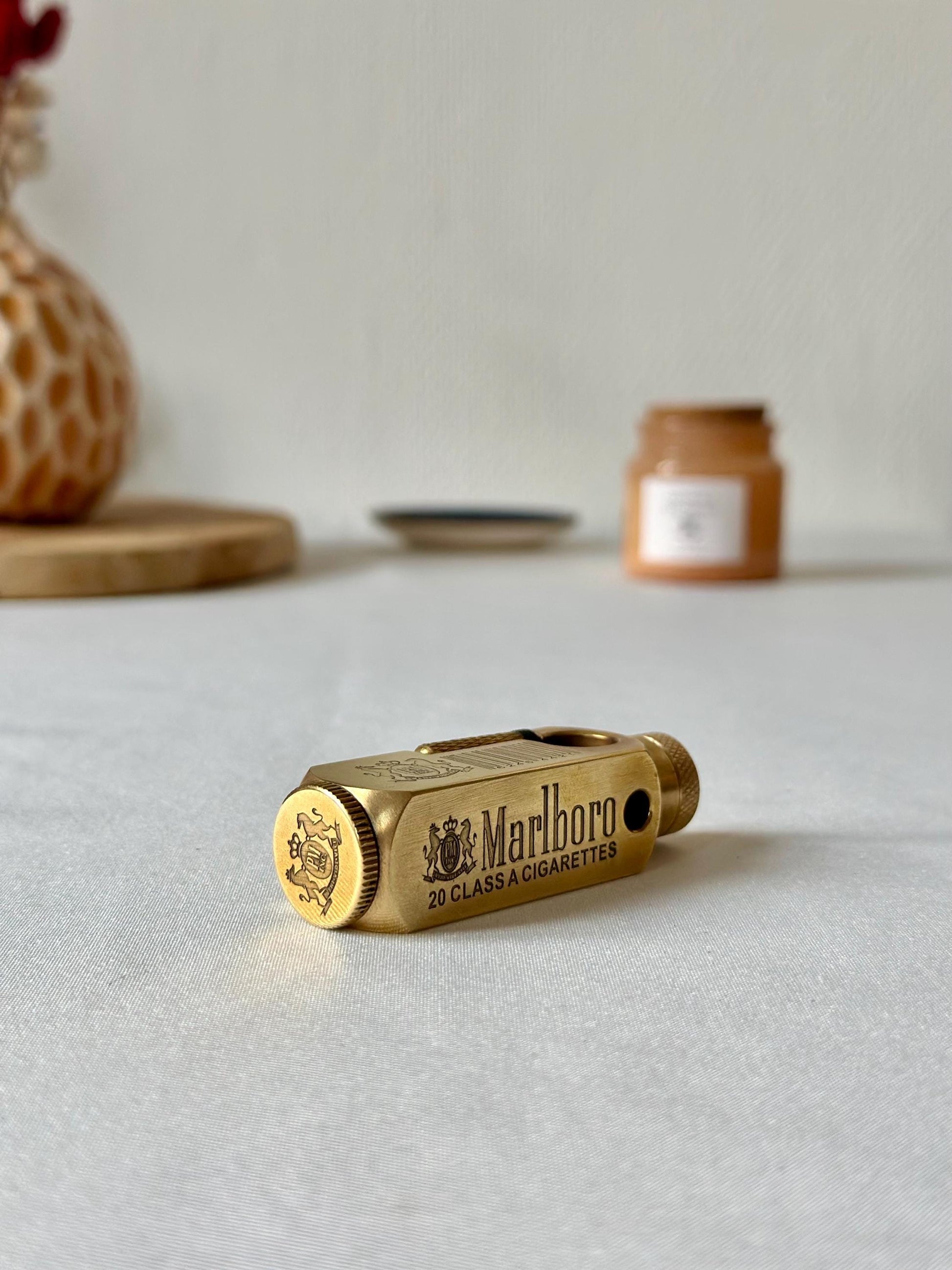 Vintage Marlboro Lighter Engraved Camel Cigarette Windproof Petrol Retro Zippo Style Exquisite Brass Kerosene Custom Windproof Vintage Gift