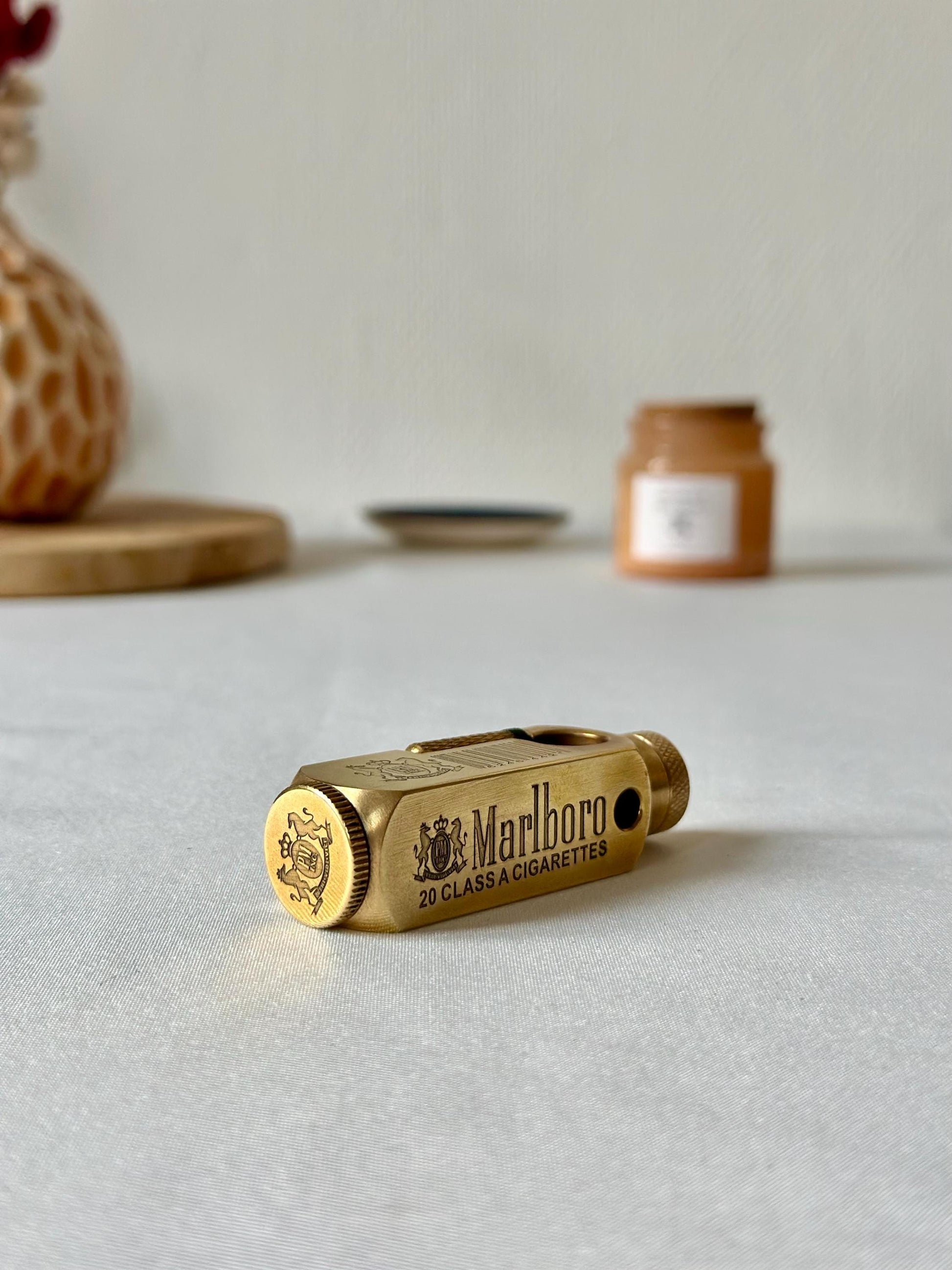 Vintage Marlboro Lighter Engraved Camel Cigarette Windproof Petrol Retro Zippo Style Exquisite Brass Kerosene Custom Windproof Vintage Gift