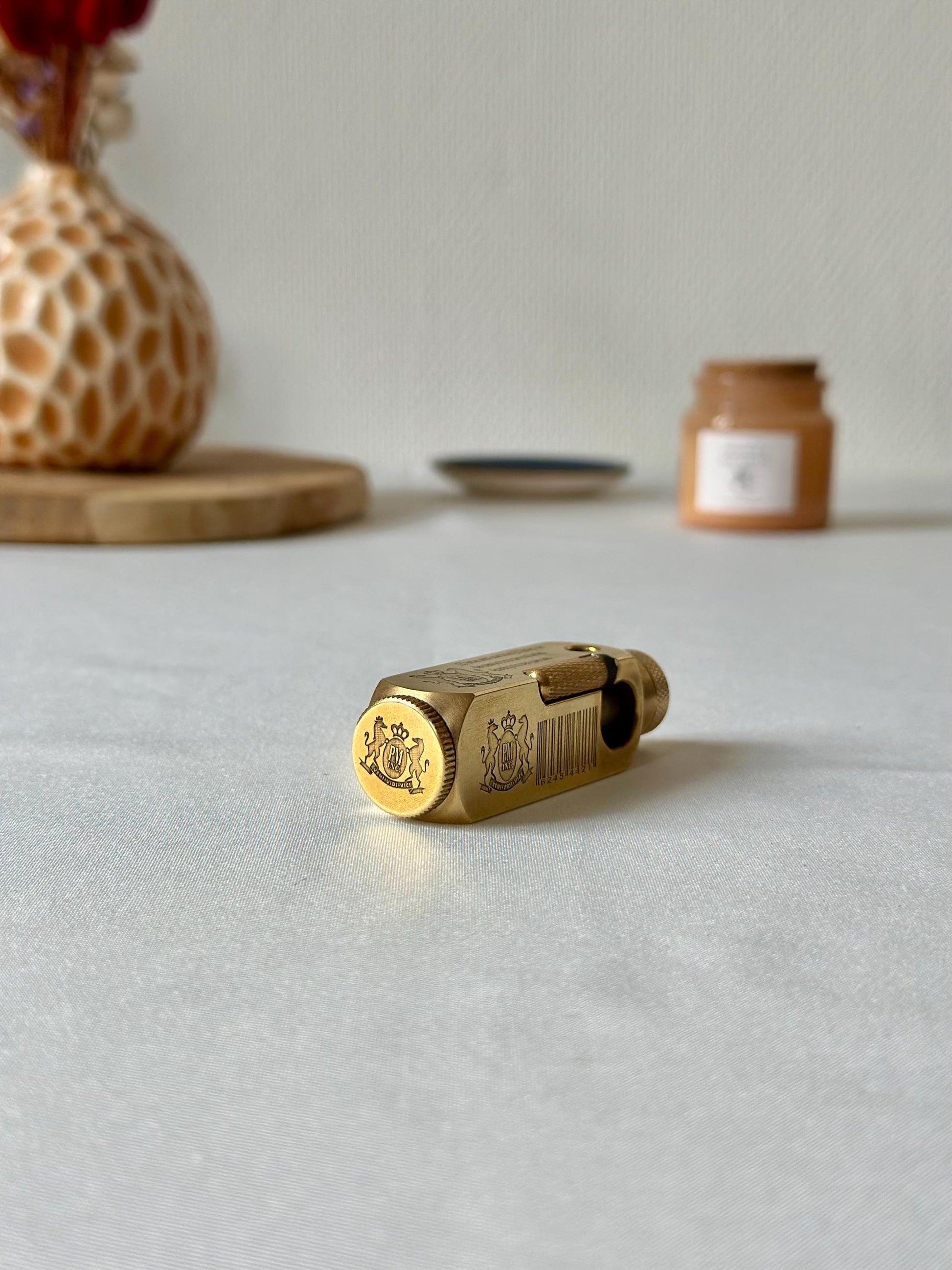 Vintage Marlboro Lighter Engraved Camel Cigarette Windproof Petrol Retro Zippo Style Exquisite Brass Kerosene Custom Windproof Vintage Gift