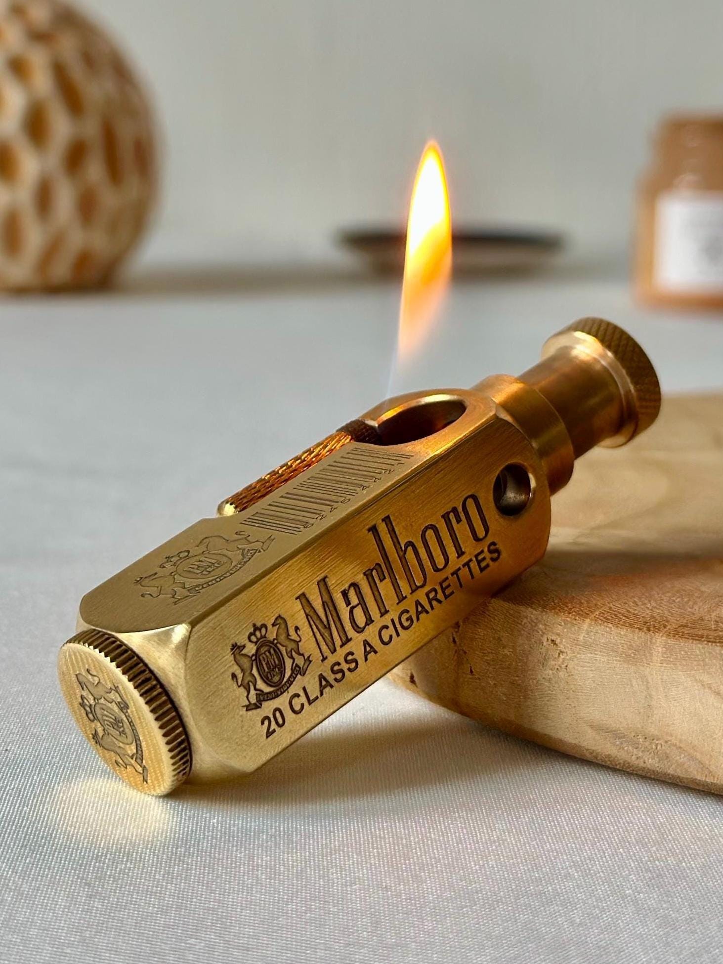 Vintage Marlboro Lighter Engraved Camel Cigarette Windproof Petrol Retro Zippo Style Exquisite Brass Kerosene Custom Windproof Vintage Gift