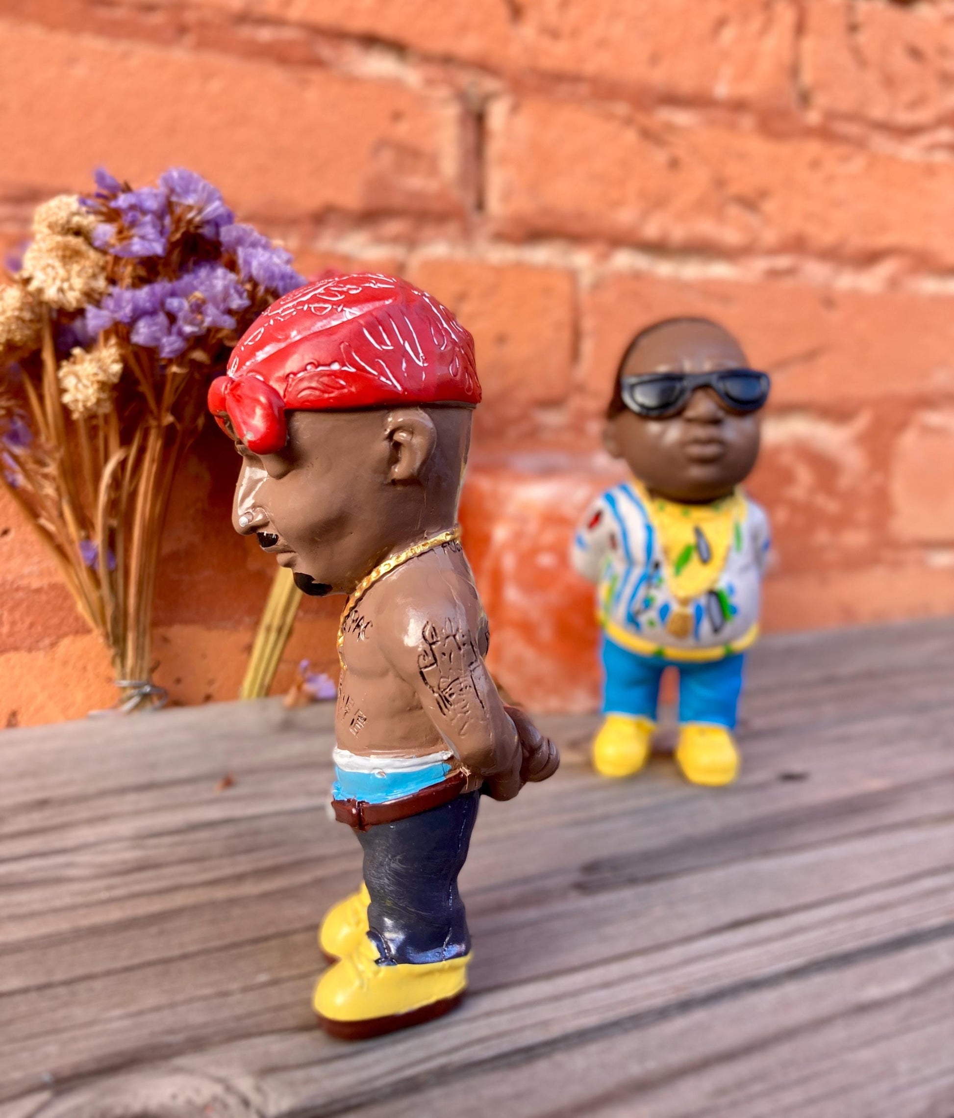 Handmade Tupac Figurine Collectible Item Statue Hip-Hop Sculpture Tupac Biggie Music Lover Gift Home Decoration Miniature Rap