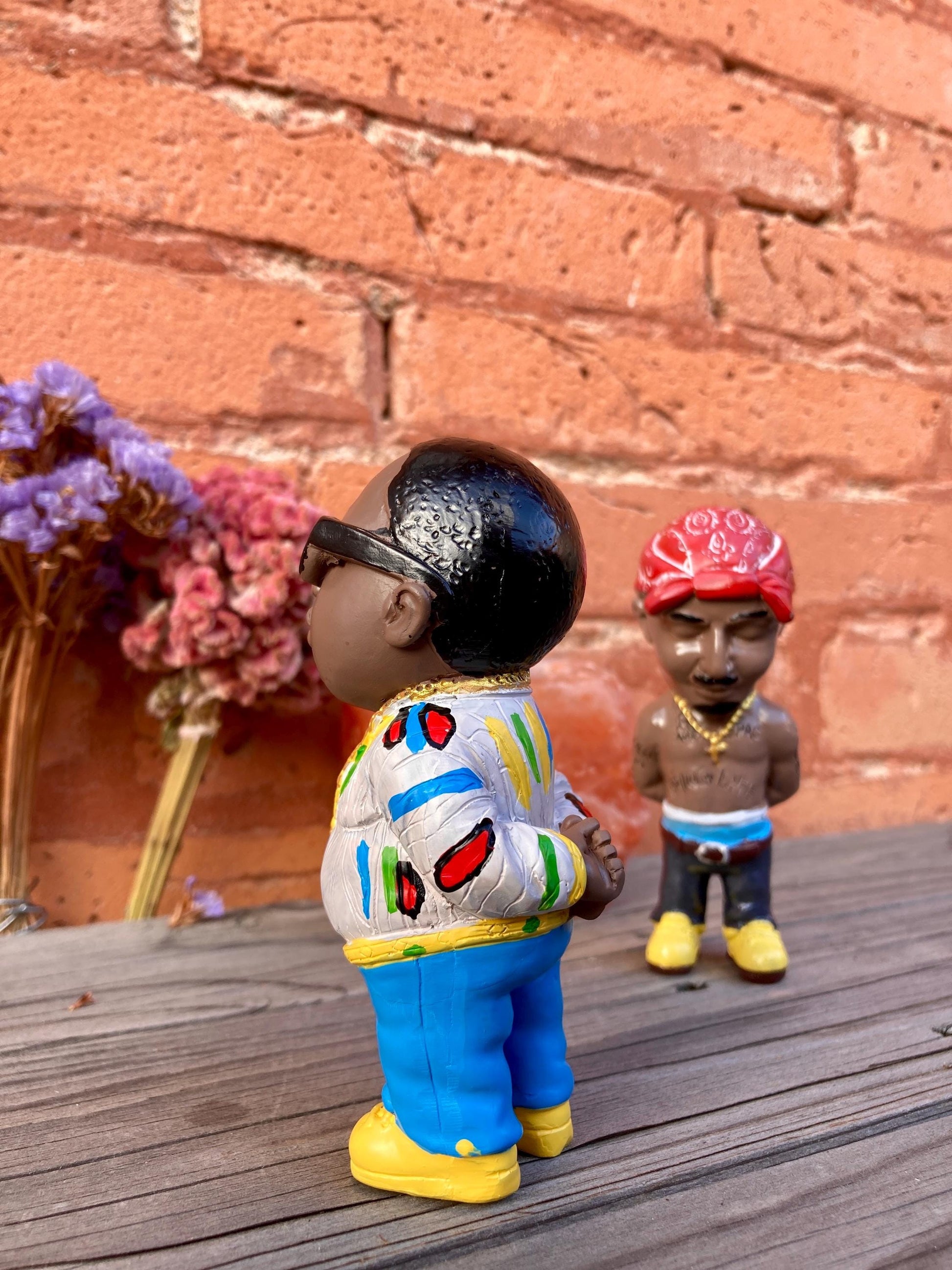 Handmade Tupac Figurine Collectible Item Statue Hip-Hop Sculpture Tupac Biggie Music Lover Gift Home Decoration Miniature Rap