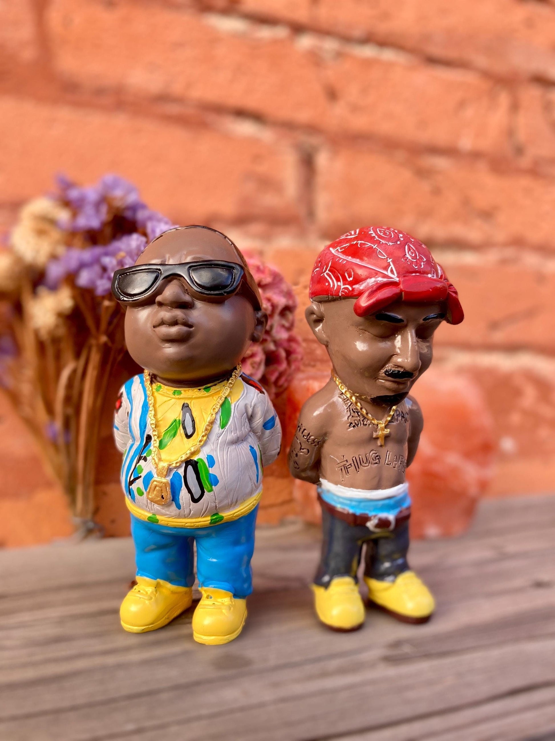 Handmade Tupac Figurine Collectible Item Statue Hip-Hop Sculpture Tupac Biggie Music Lover Gift Home Decoration Miniature Rap