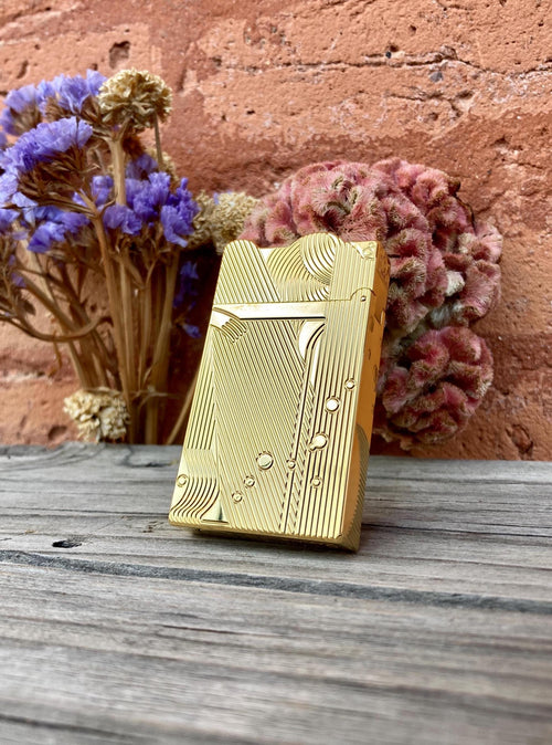 Lighter One Piece Sanji Luxury Gold Windproof Collectible Lighter Anime Gift for Men Refillable Metal Unique Design Jewlery