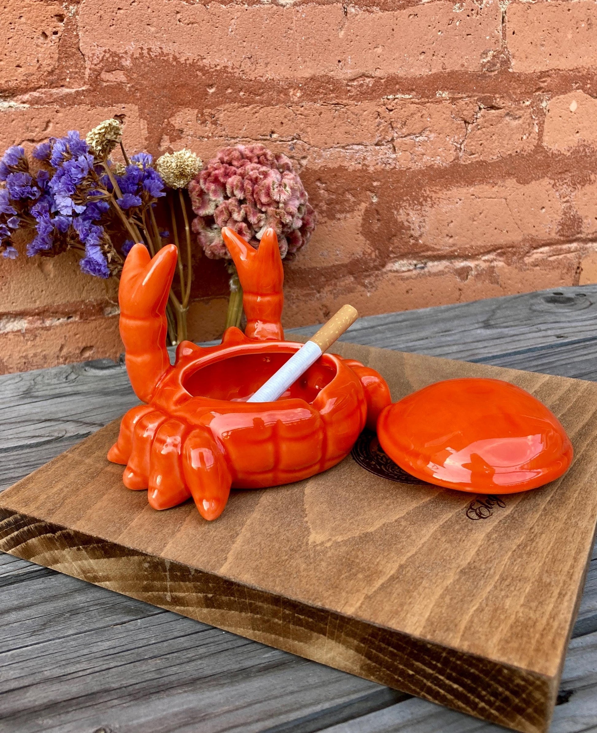 Ceramic Crab Ashtray Unique Design Decorative Gift Handcrafted Coastal Beach Home Decor Ceramic Home Decor Smoke Accessories
