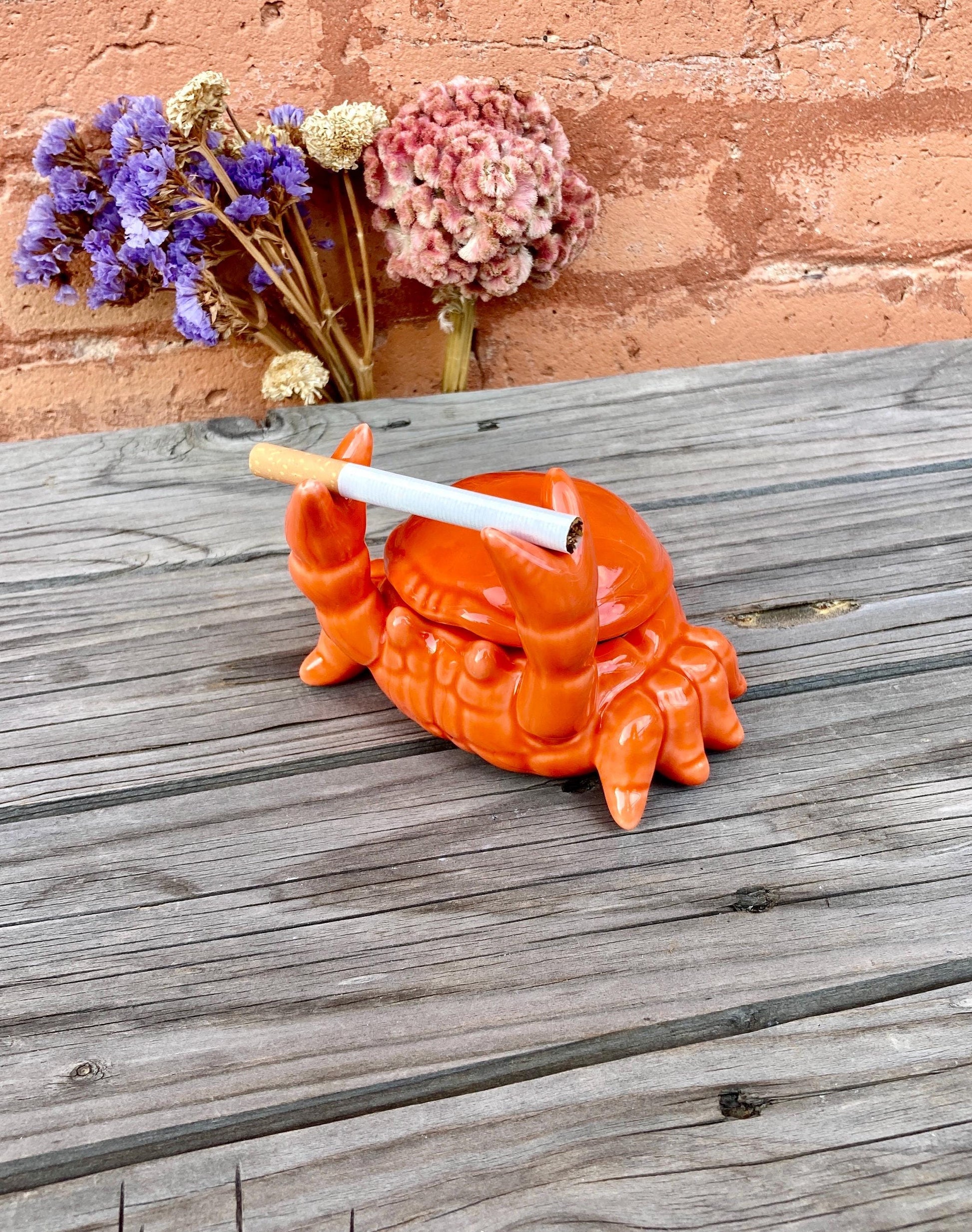 Ceramic Crab Ashtray Unique Design Decorative Gift Handcrafted Coastal Beach Home Decor Ceramic Home Decor Smoke Accessories