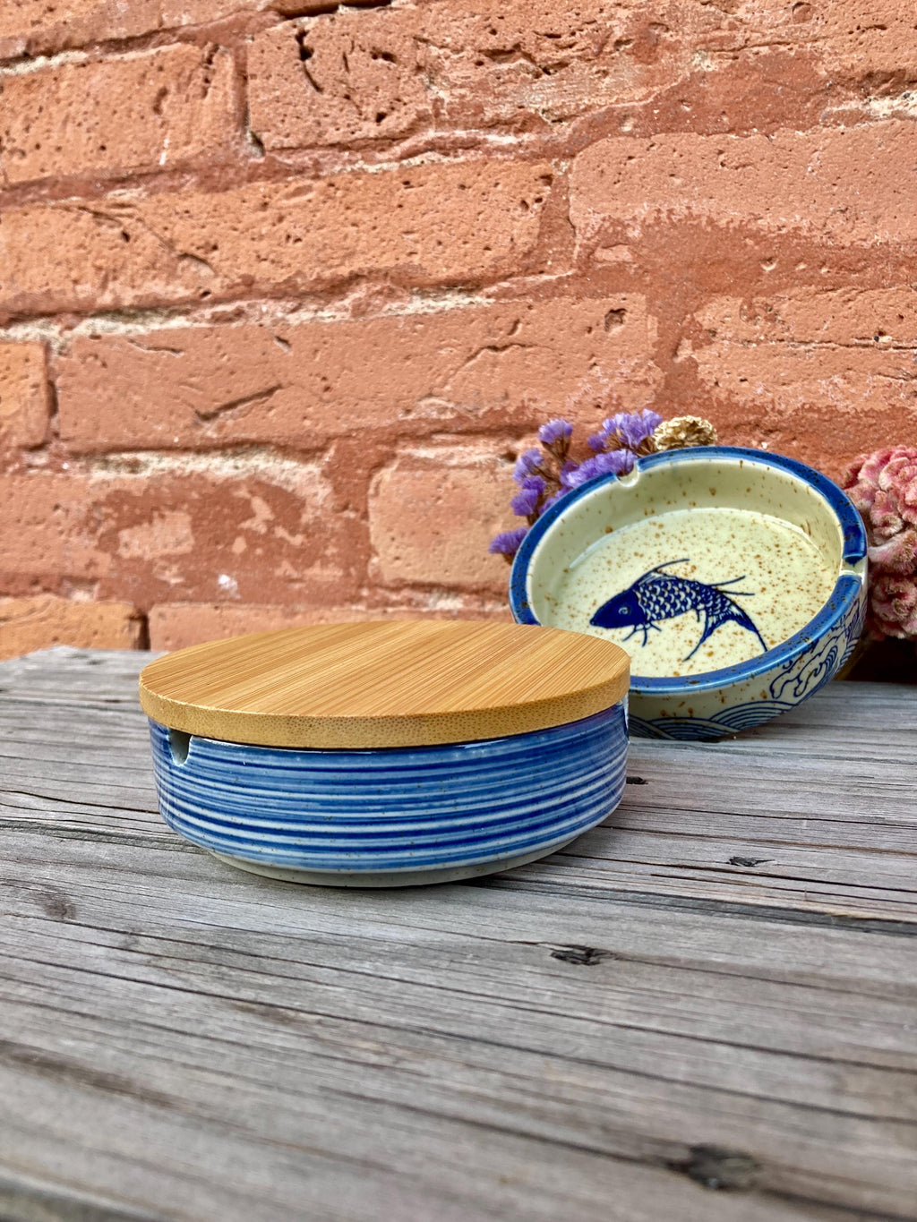 Handmade Ceramic Ashtray Vintage Retro Japanese Style Glazed Ashtray Indoor Outdoor Use Elegant Smoking Accessory Gift Home Decor Creative