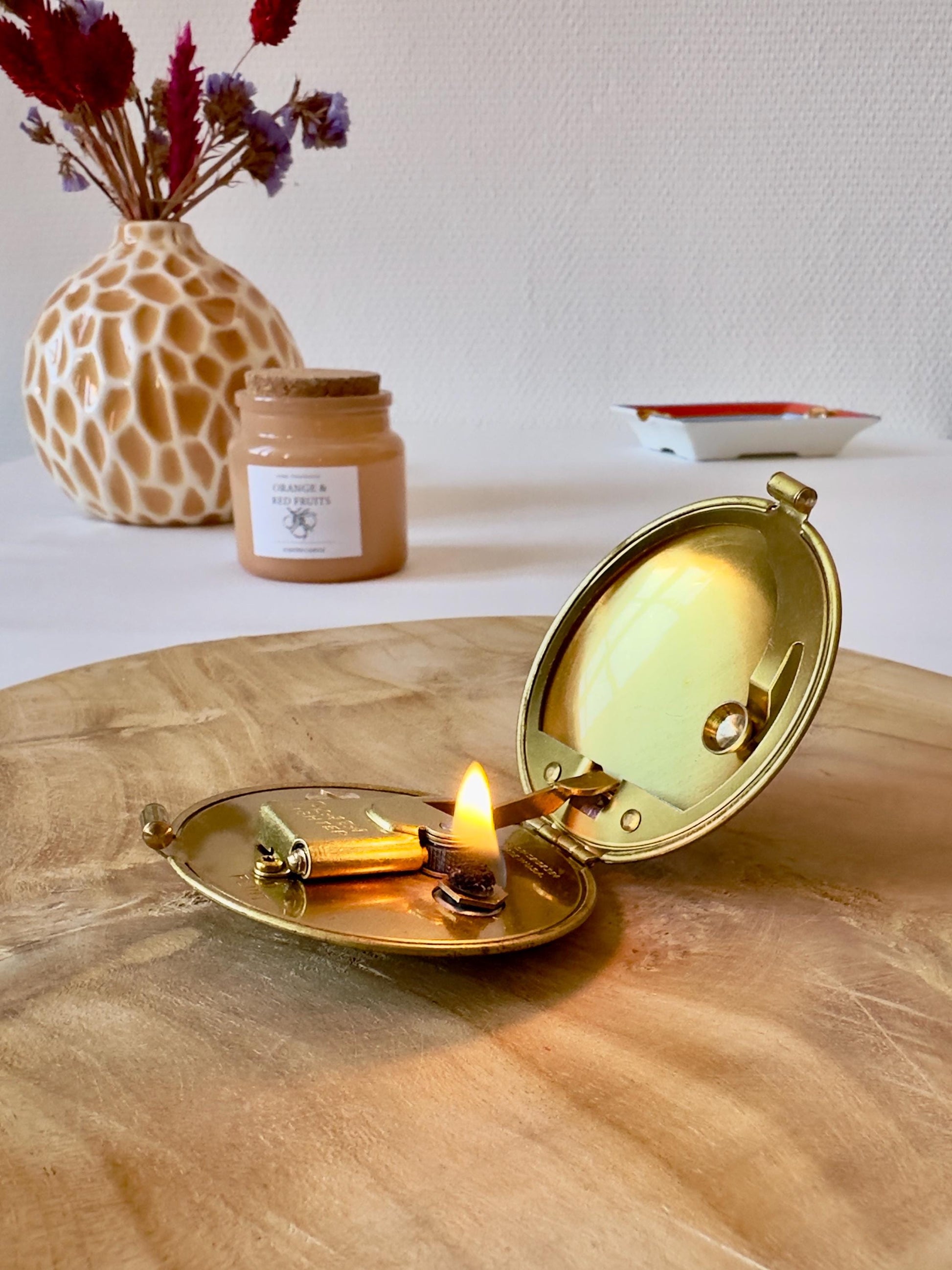 Vintage Kerosene Lighter Round Gold Pocket Collectible Refillable Brass Smoky Accessory Flint Wheel Unique Gift Men