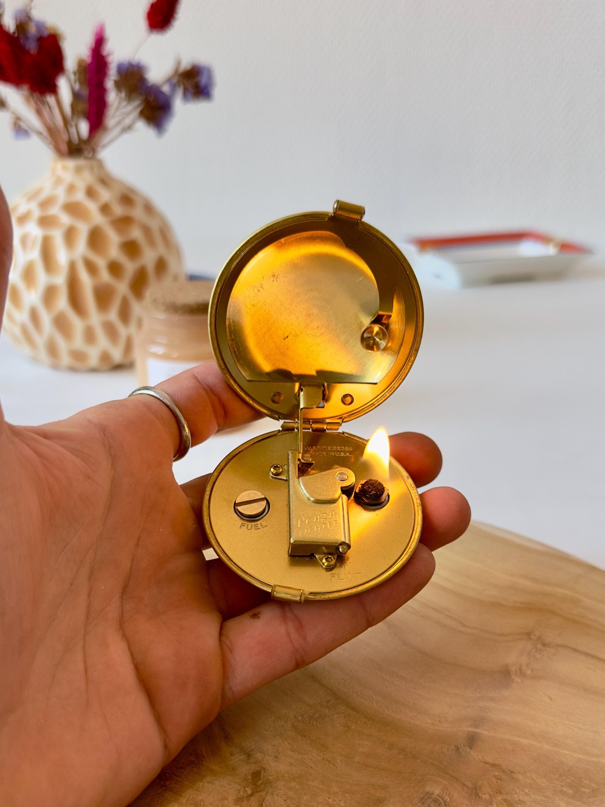 Vintage Kerosene Lighter Round Gold Pocket Collectible Refillable Brass Smoky Accessory Flint Wheel Unique Gift Men