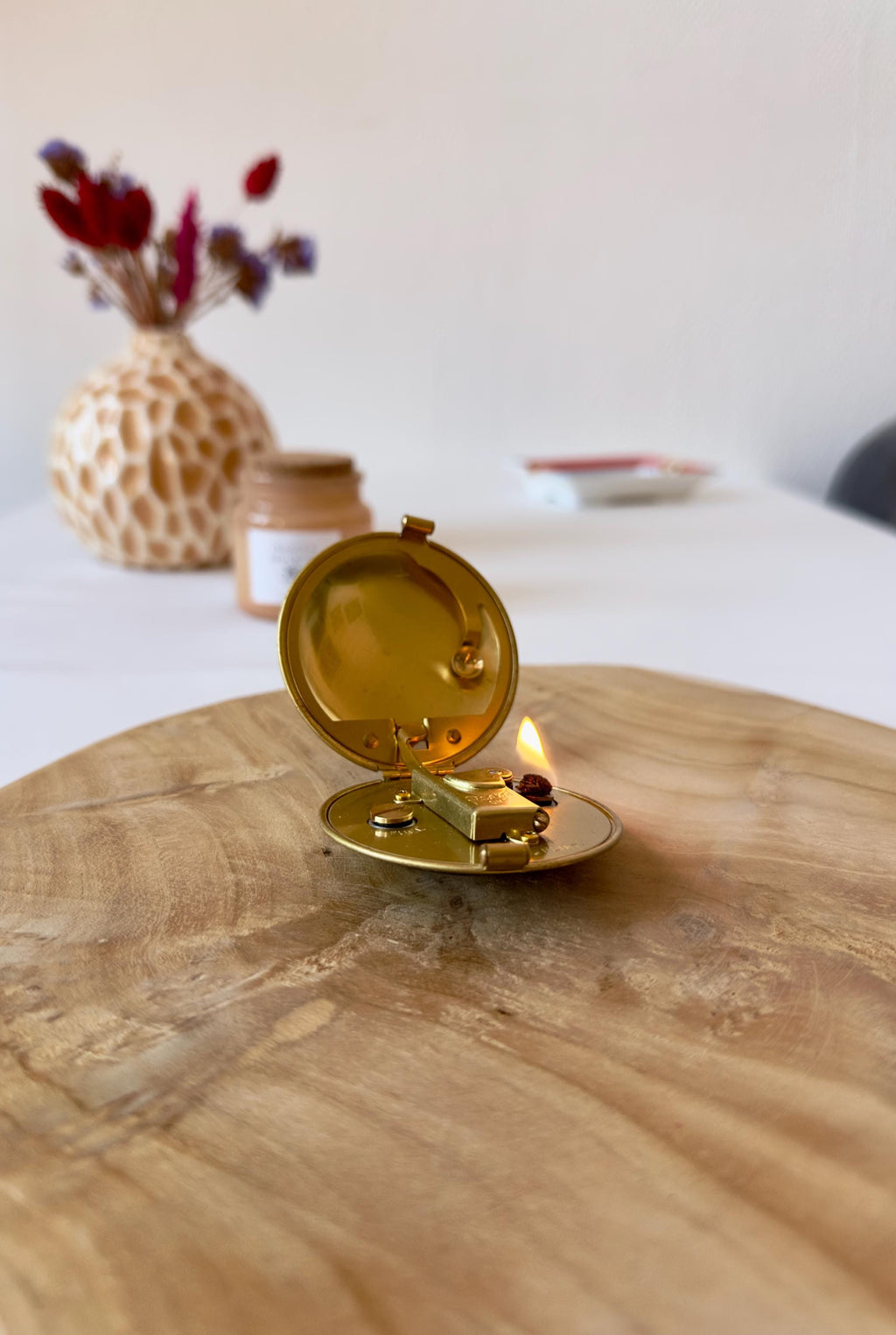 Vintage Kerosene Lighter Round Gold Pocket Collectible Refillable Brass Smoky Accessory Flint Wheel Unique Gift Men