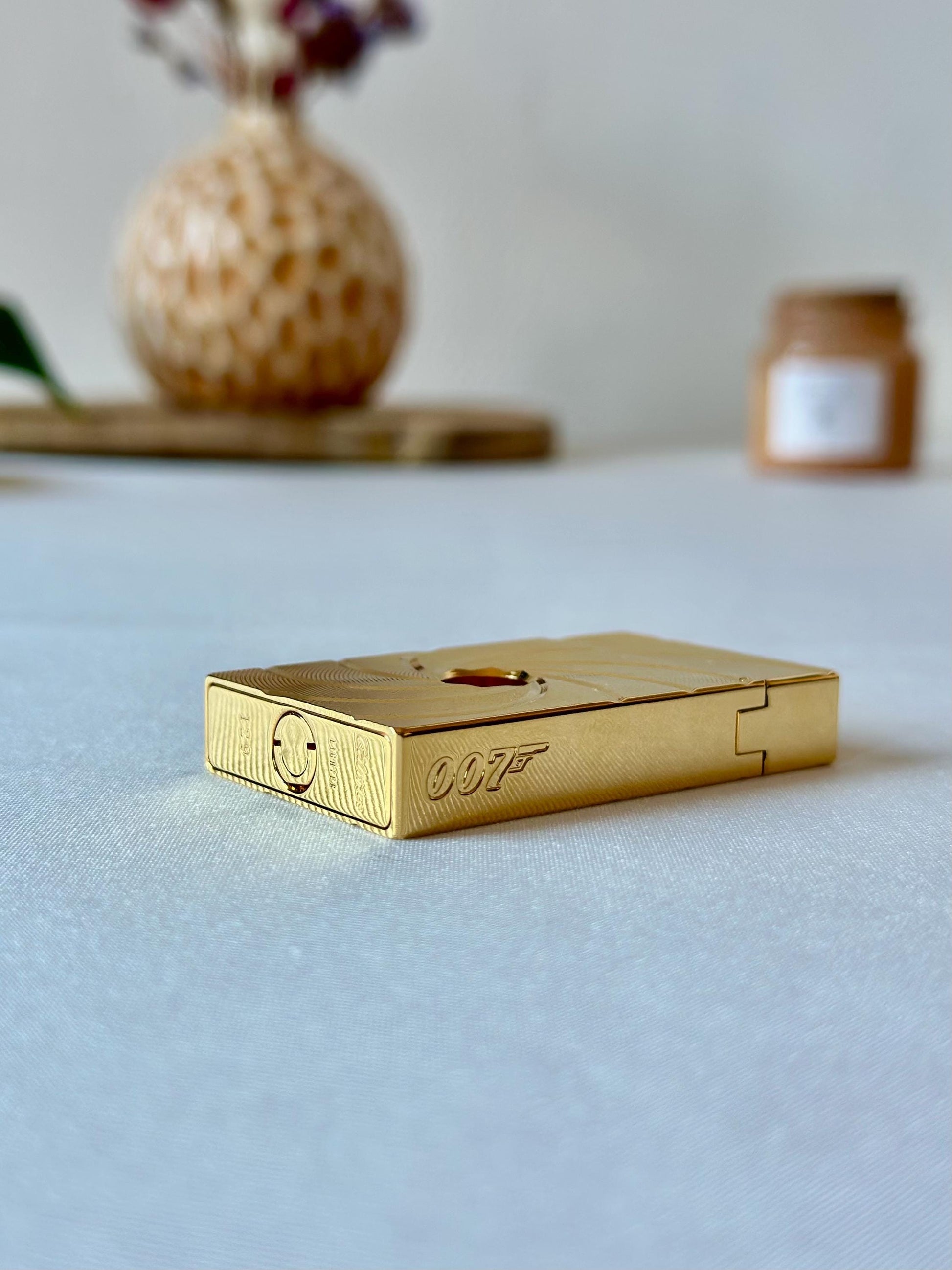 Vintage James Bond 007 Inspired Lighter Elegant Luxury Gold Windproof Collectible Gift for Men Refillable Metal Unique Design Jewlery