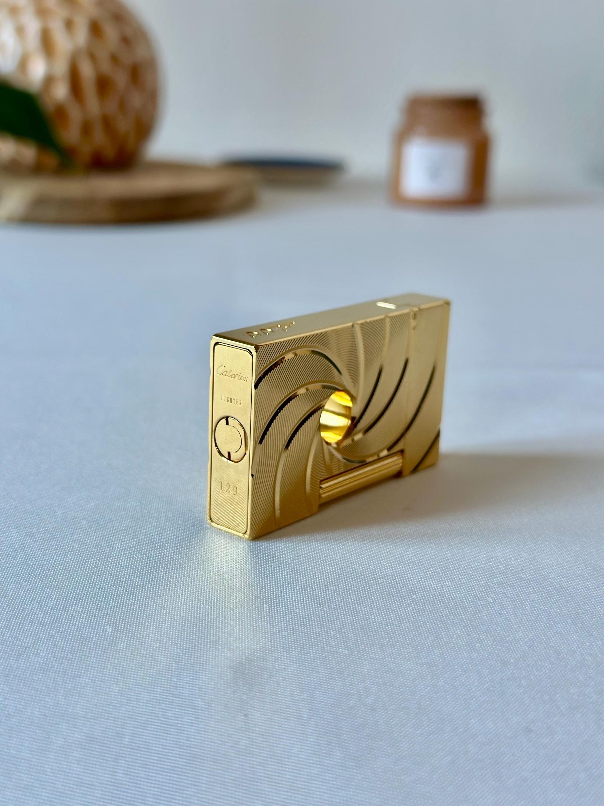 Vintage James Bond 007 Inspired Lighter Elegant Luxury Gold Windproof Collectible Gift for Men Refillable Metal Unique Design Jewlery