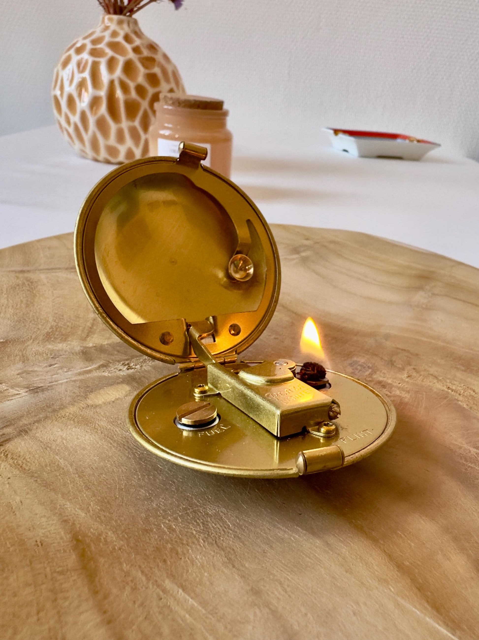 Vintage Kerosene Lighter Round Gold Pocket Collectible Refillable Brass Smoky Accessory Flint Wheel Unique Gift Men